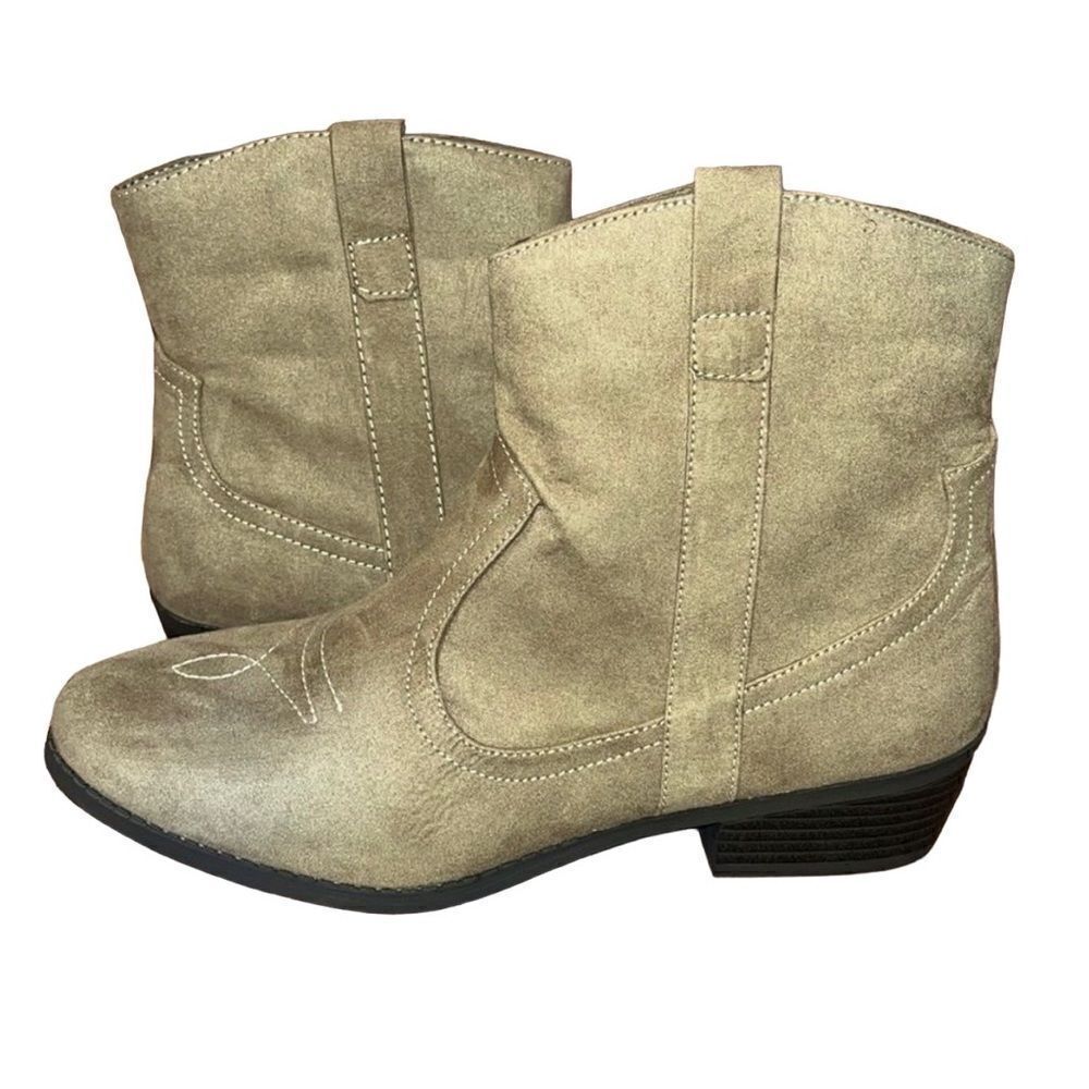The Children's Place Faux Suede Cowgirl Booties